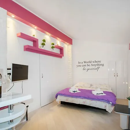 Cute Little In The Old Town 아파트